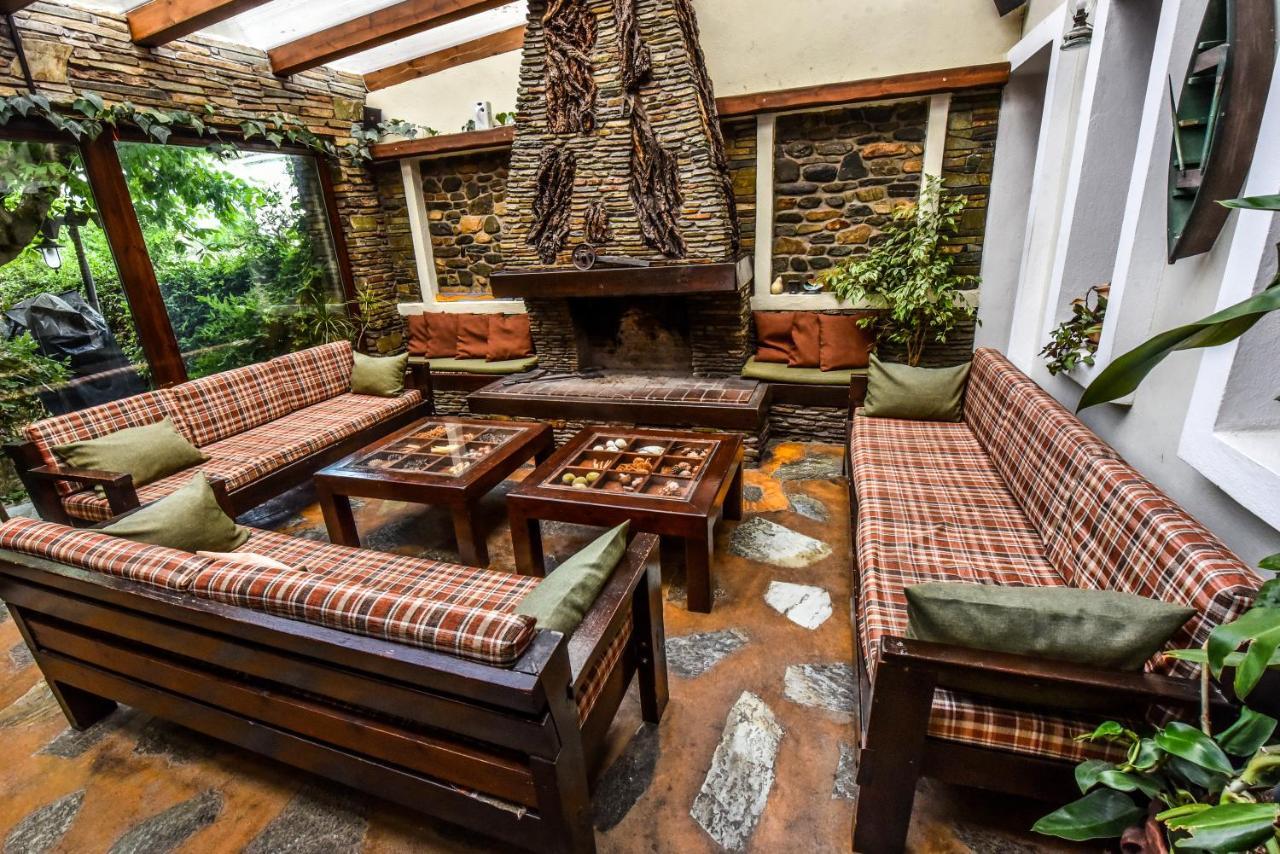 Oikoperiigitis Hotel Lago Kerkíni Esterno foto