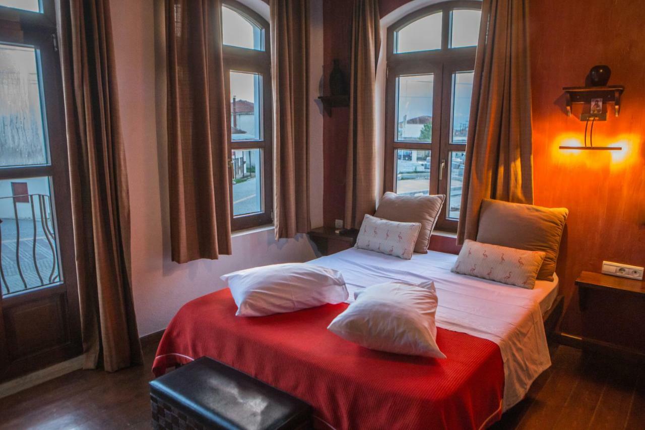 Oikoperiigitis Hotel Lago Kerkíni Esterno foto