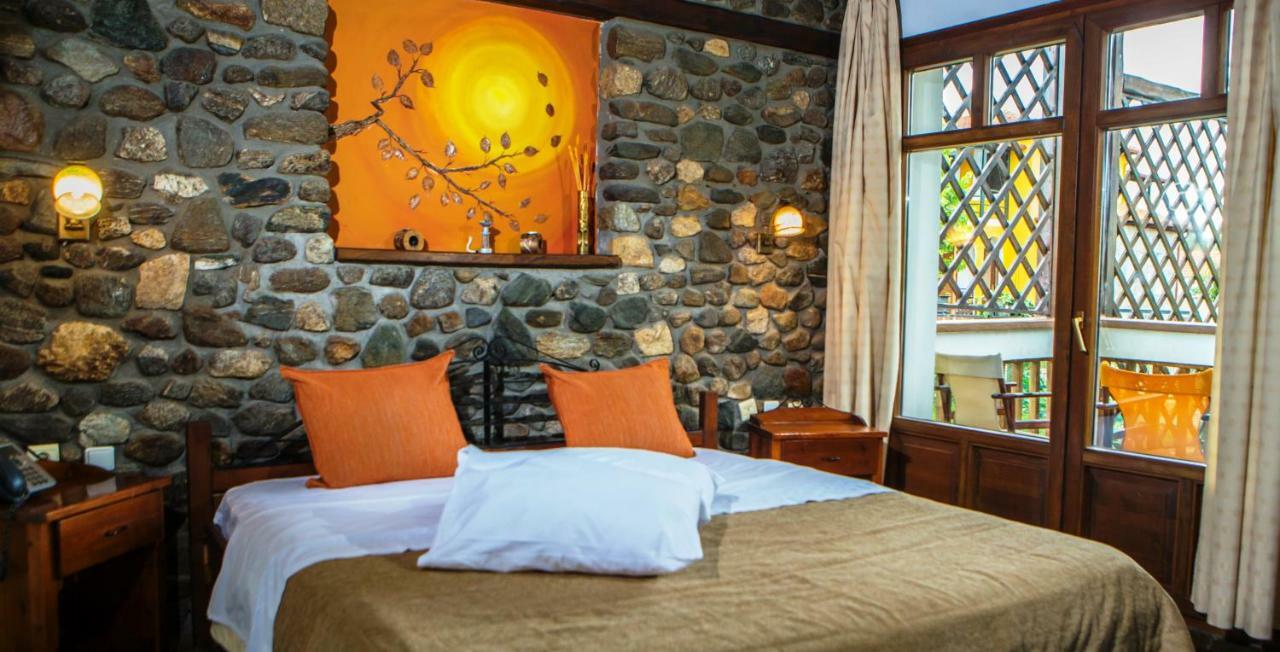 Oikoperiigitis Hotel Lago Kerkíni Esterno foto