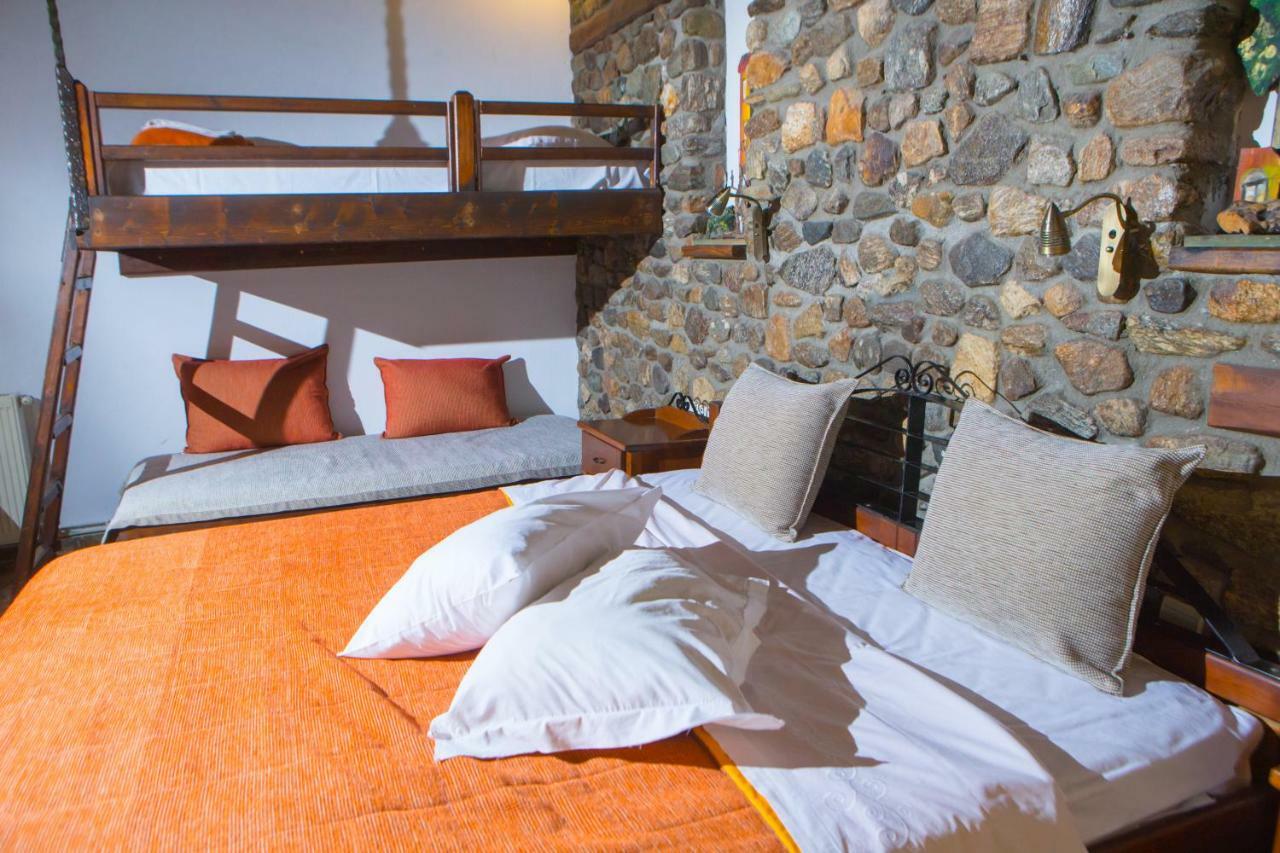Oikoperiigitis Hotel Lago Kerkíni Esterno foto